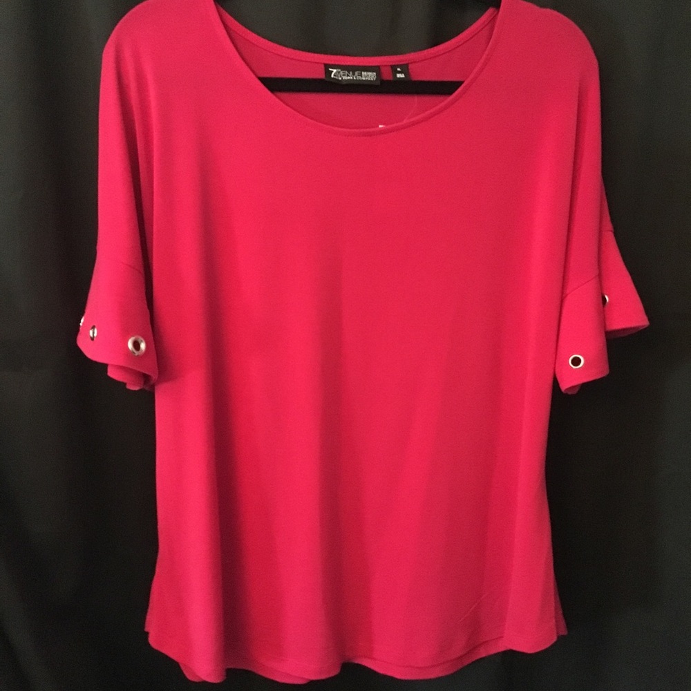 Fuchsia flowy top w grommets NWT
